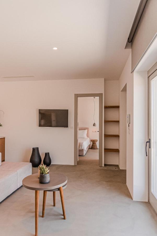 Klouvas Amarelo Suites מראה חיצוני תמונה